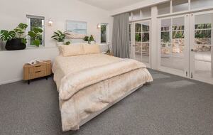 Hilltop Haven with City Views - Brisbane, Australia