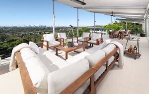 Hilltop Haven with City Views - Brisbane, Australia