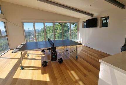 Hilltop Haven with City Views - Brisbane, Australia