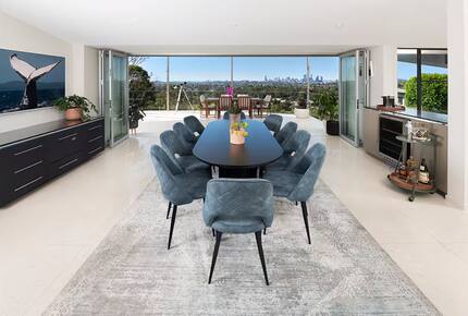 Hilltop Haven with City Views - Brisbane, Australia