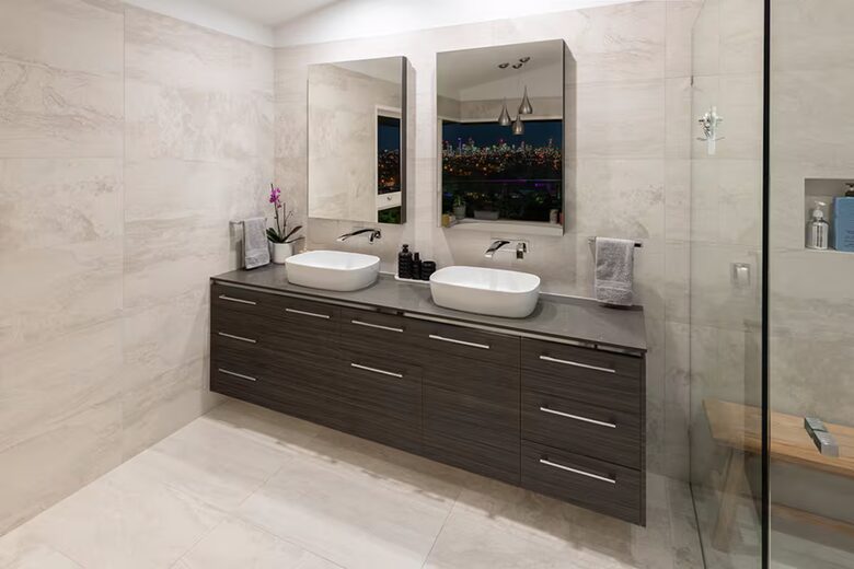 Hilltop Haven with City Views - Brisbane, Australia