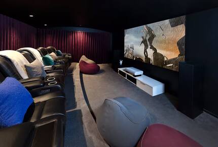 Hilltop Haven with City Views - Brisbane, Australia