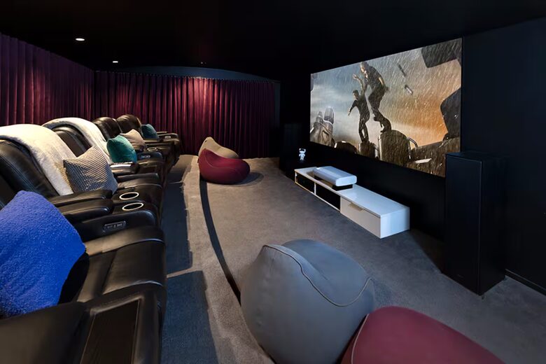 Hilltop Haven with City Views - Brisbane, Australia