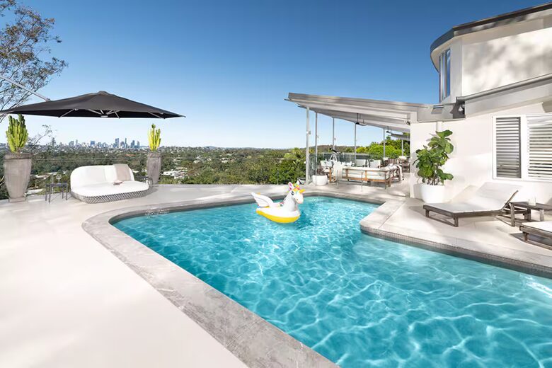 Hilltop Haven with City Views - Brisbane, Australia