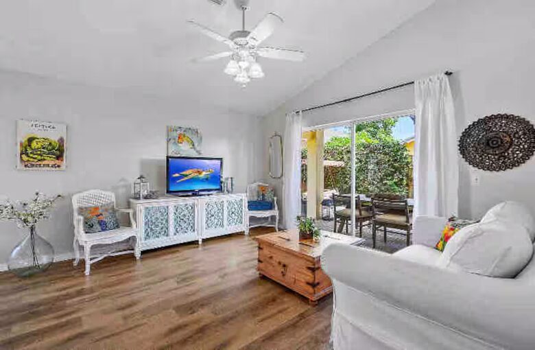Coastal Charm Just Minutes from Jupiter Beach - Jupiter, Florida