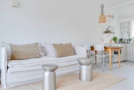 Luxury Escape in Les Goudes with Ocean View - Marseille, France