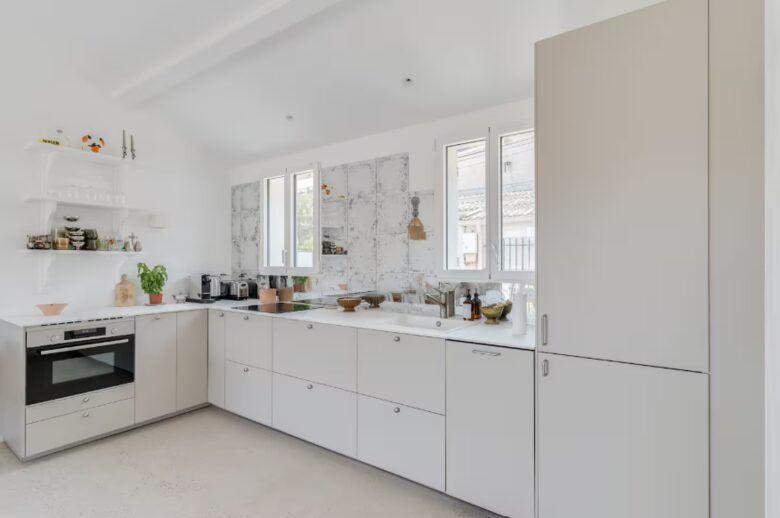 Luxury Escape in Les Goudes with Ocean View - Marseille, France