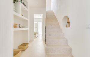 Luxury Escape in Les Goudes with Ocean View - Marseille, France