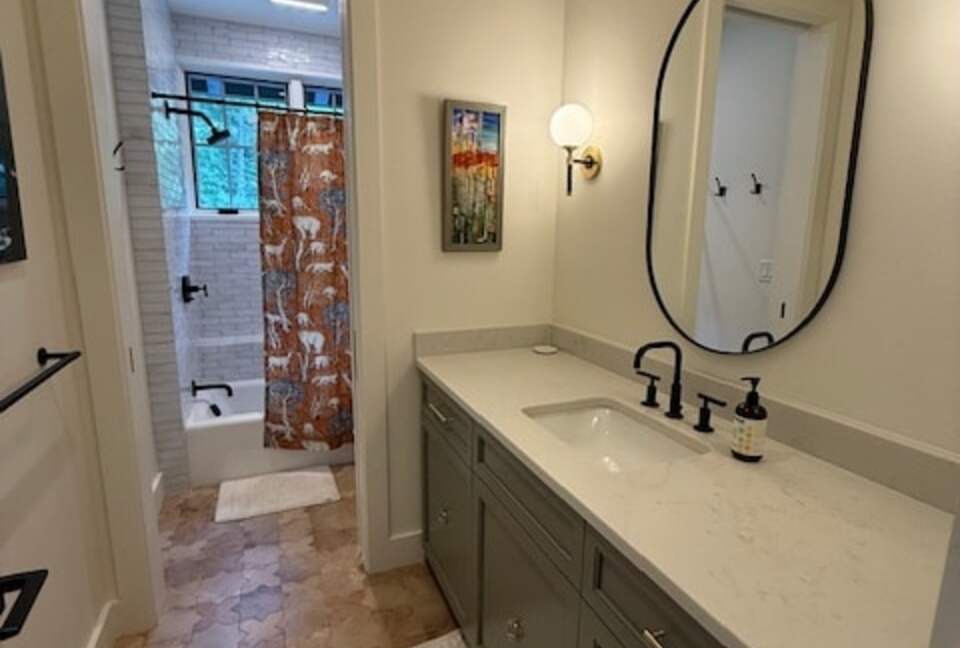 Exclusive Lake Rabun Escape Steps from Halls Marina - Lakemont, Georgia