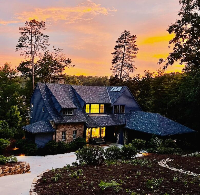 Exclusive Lake Rabun Escape Steps from Halls Marina - Lakemont, Georgia