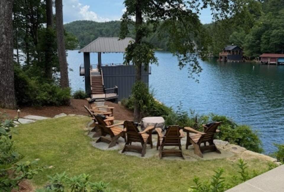 Exclusive Lake Rabun Escape Steps from Halls Marina - Lakemont, Georgia