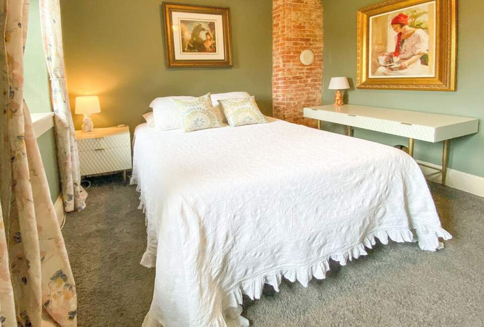 Charming 1732 Farmhouse Retreat in the Brandywine Valley - Coatesville, Pennsylvania