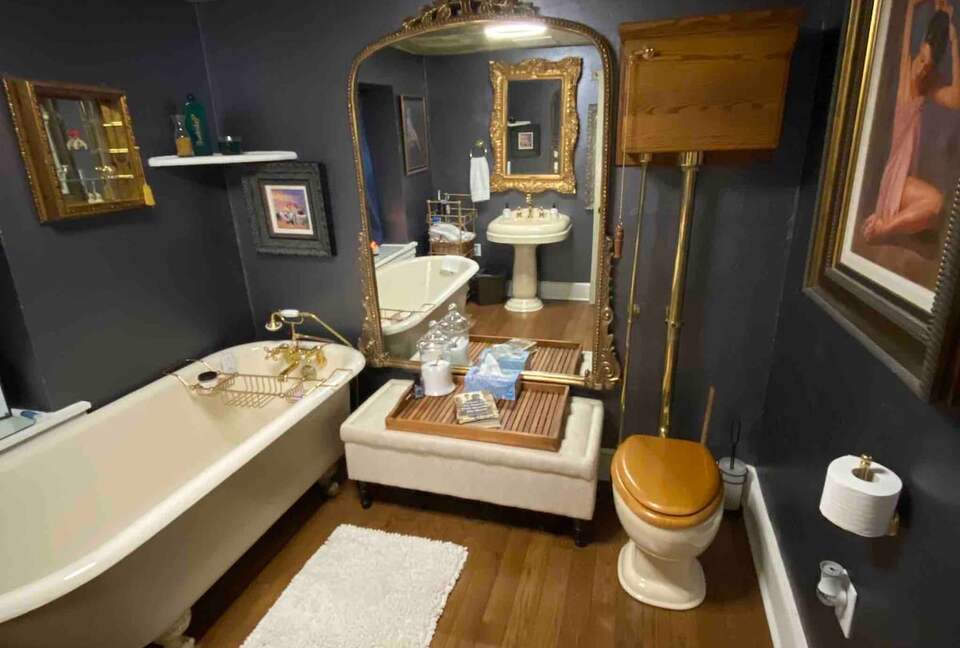 Charming 1732 Farmhouse Retreat in the Brandywine Valley - Coatesville, Pennsylvania