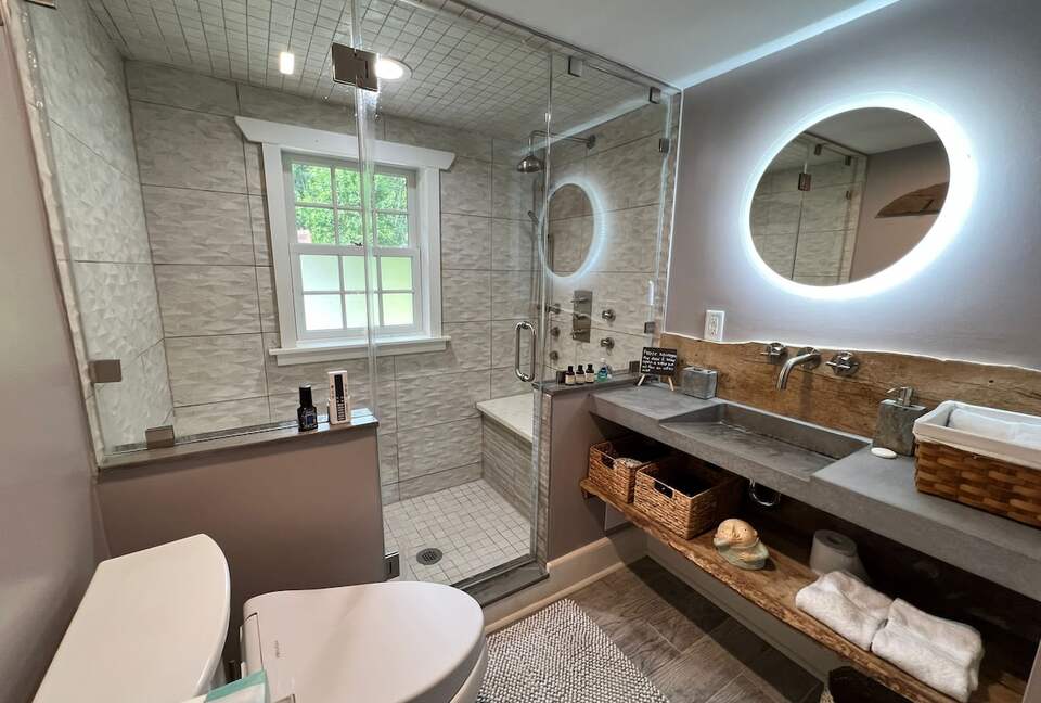 Charming 1732 Farmhouse Retreat in the Brandywine Valley - Coatesville, Pennsylvania