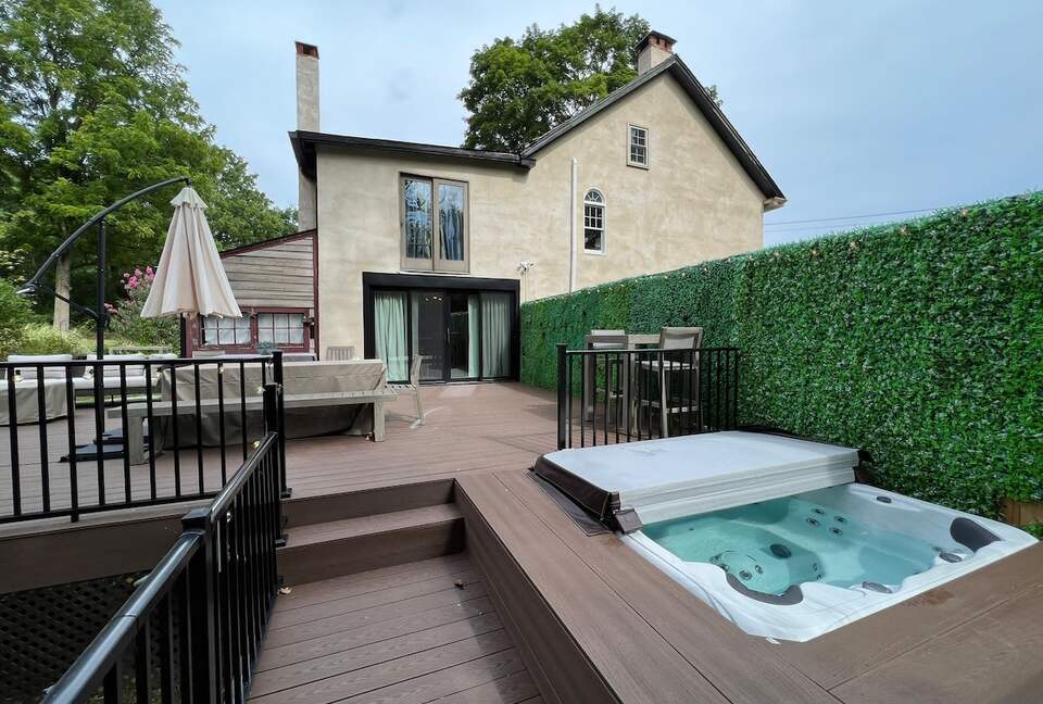 Charming 1732 Farmhouse Retreat in the Brandywine Valley - Coatesville, Pennsylvania