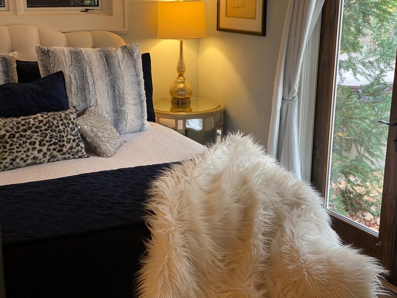 Stylish Asheville Getaway with Private Jacuzzi & Downtown Views - Asheville, North Carolina