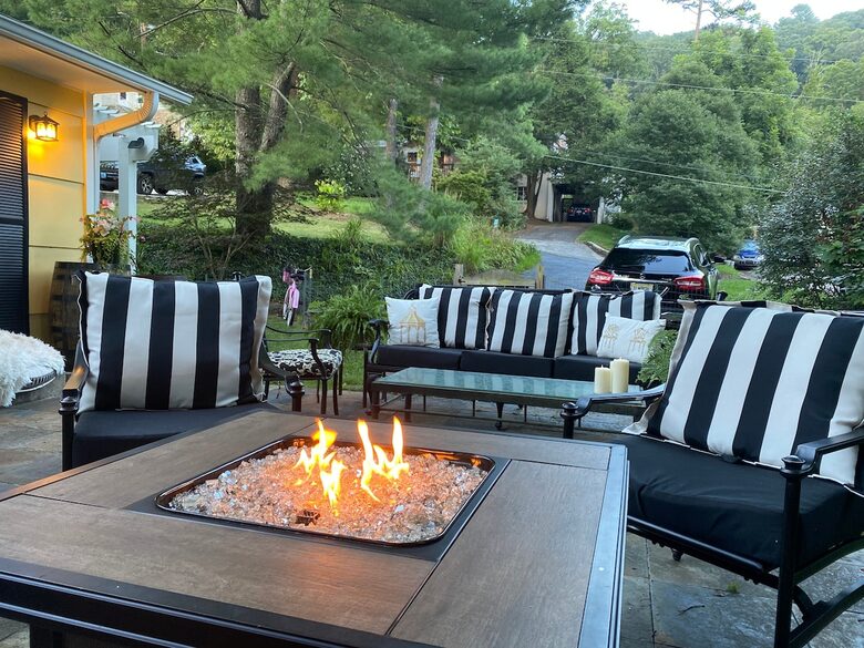 Stylish Asheville Getaway with Private Jacuzzi & Downtown Views - Asheville, North Carolina