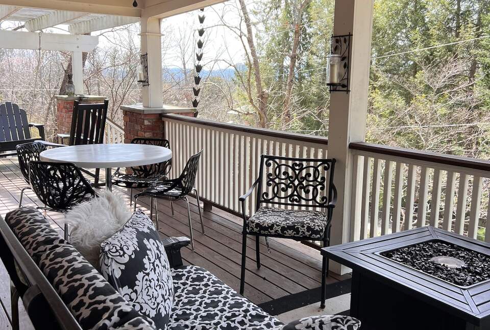 Stylish Asheville Getaway with Private Jacuzzi & Downtown Views - Asheville, North Carolina