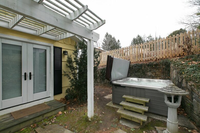 Stylish Asheville Getaway with Private Jacuzzi & Downtown Views - Asheville, North Carolina