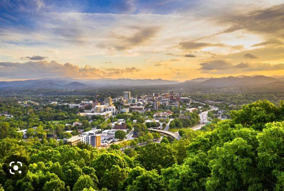 Stylish Asheville Getaway with Private Jacuzzi & Downtown Views - Asheville, North Carolina