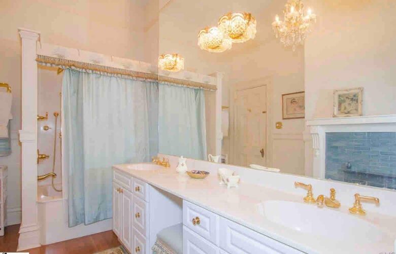 Historic Charm Meets Modern Comfort in Downtown Anderson - Anderson, South Carolina