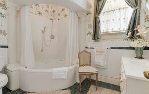 Historic Charm Meets Modern Comfort in Downtown Anderson - Anderson, South Carolina