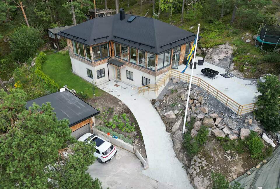 Luxury House with Sunset Views Near Stockholm - Boo, Sweden