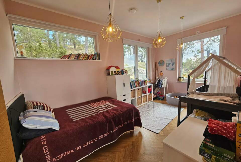 Luxury House with Sunset Views Near Stockholm - Boo, Sweden