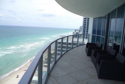Panoramic Ocean View Charmer - Hollywood, Florida