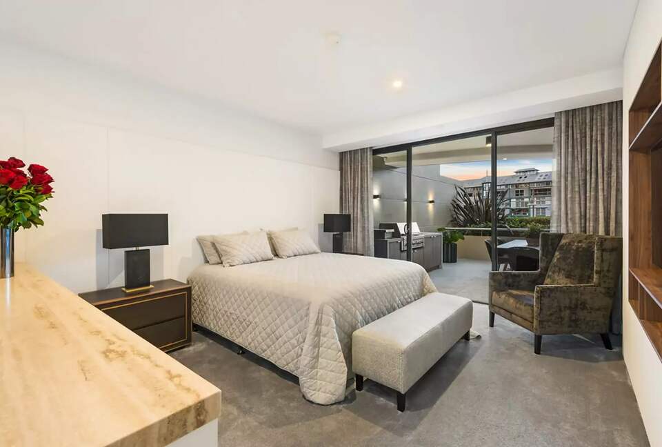 Harbourside Sophistication at Sydney’s Wharf Terraces - Woolloomooloo, Australia