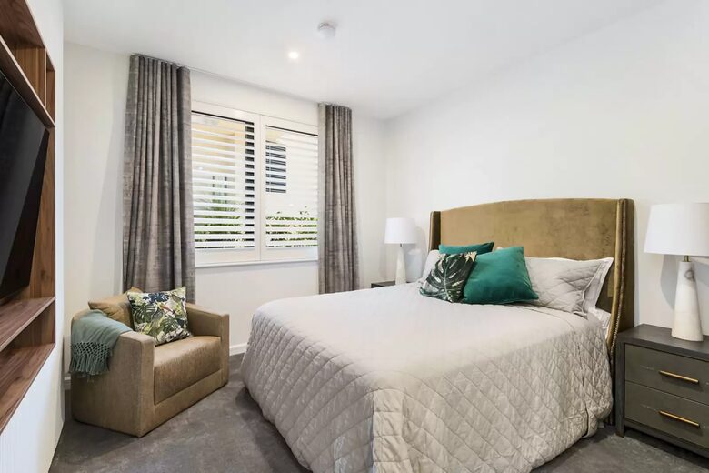 Harbourside Sophistication at Sydney’s Wharf Terraces - Woolloomooloo, Australia