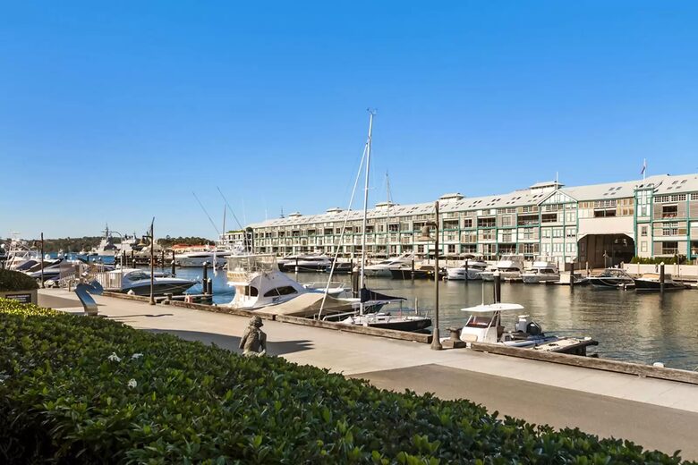 Harbourside Sophistication at Sydney’s Wharf Terraces - Woolloomooloo, Australia