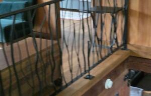 Tranquil Two-Level Retreat on the Shores of Tappen - Tappen, Canada