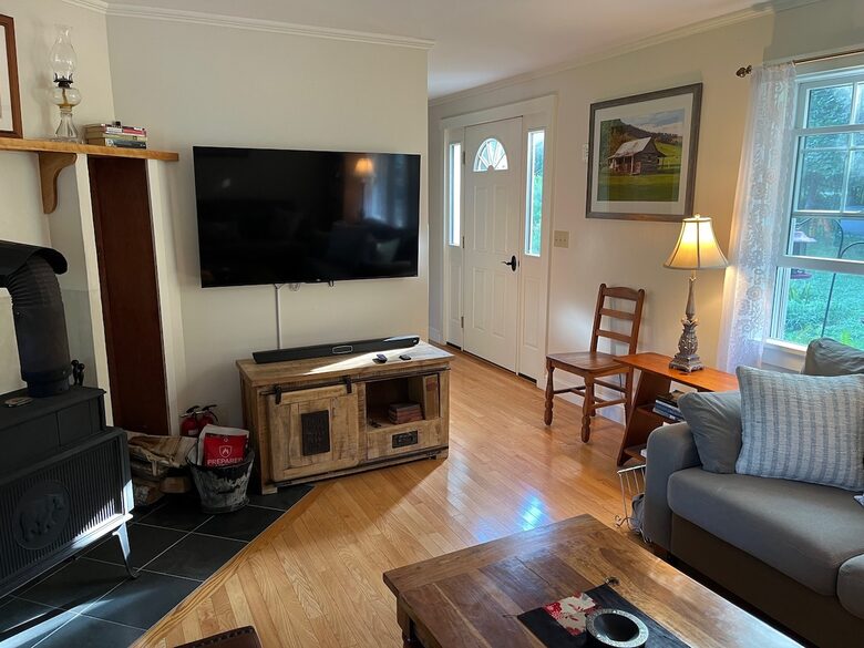 Charming Cottage on Islesboro Island - Islesboro, Maine