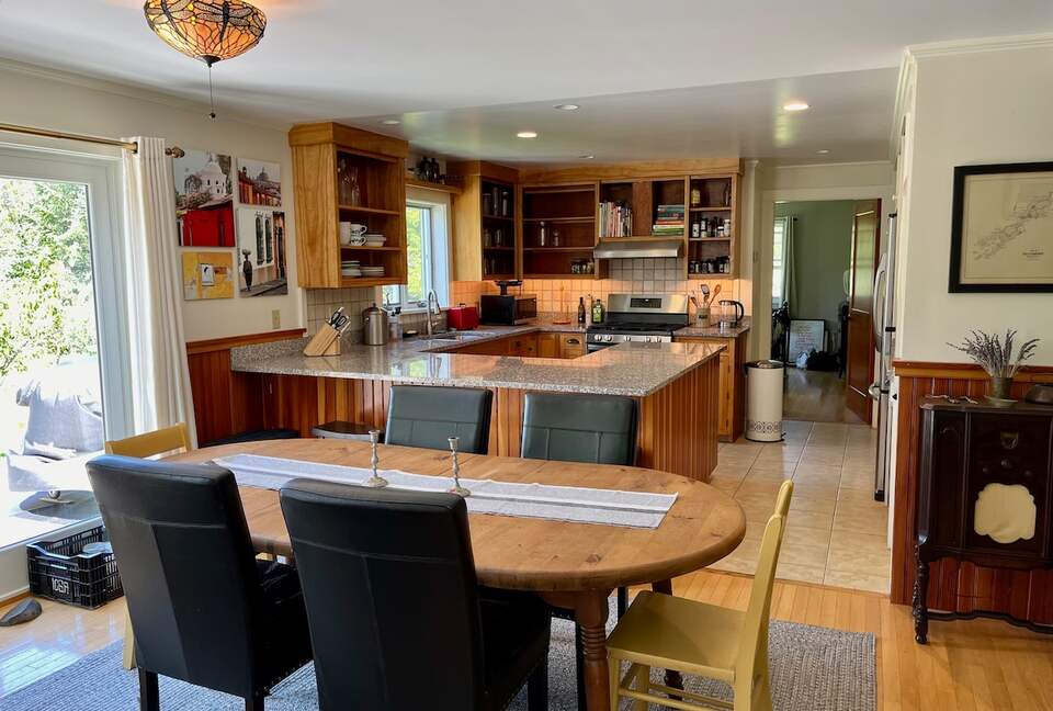 Charming Cottage on Islesboro Island - Islesboro, Maine