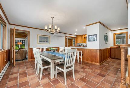 Lake Winnipesaukee Elegance | Tranquil Views & Timeless Comfort - Center Tuftonboro, New Hampshire