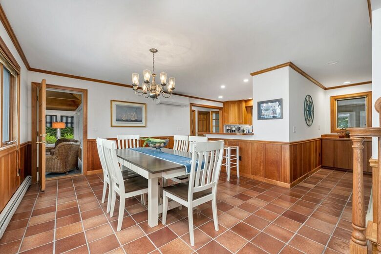 Lake Winnipesaukee Elegance | Tranquil Views & Timeless Comfort - Center Tuftonboro, New Hampshire