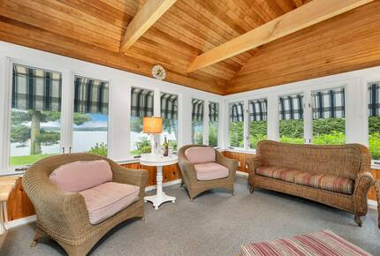 Lake Winnipesaukee Elegance | Tranquil Views & Timeless Comfort - Center Tuftonboro, New Hampshire