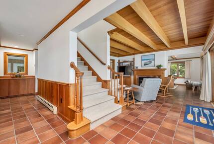 Lake Winnipesaukee Elegance | Tranquil Views & Timeless Comfort - Center Tuftonboro, New Hampshire