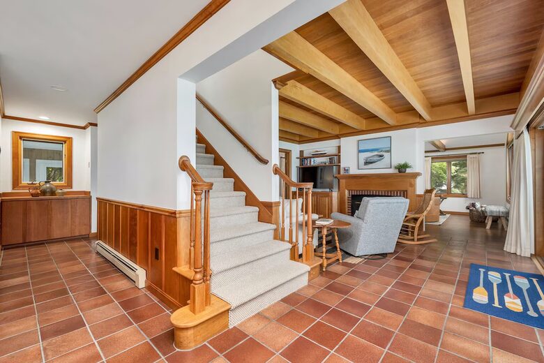 Lake Winnipesaukee Elegance | Tranquil Views & Timeless Comfort - Center Tuftonboro, New Hampshire