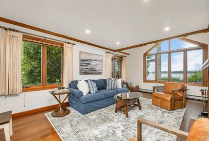 Lake Winnipesaukee Elegance | Tranquil Views & Timeless Comfort - Center Tuftonboro, New Hampshire