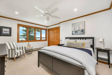 Lake Winnipesaukee Elegance | Tranquil Views & Timeless Comfort - Center Tuftonboro, New Hampshire