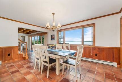 Lake Winnipesaukee Elegance | Tranquil Views & Timeless Comfort - Center Tuftonboro, New Hampshire