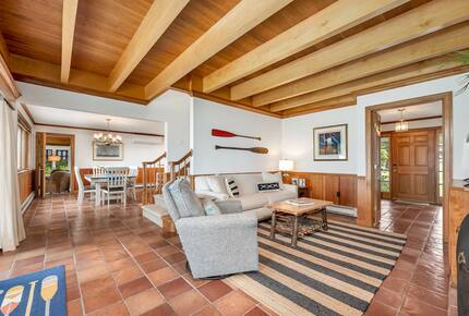 Lake Winnipesaukee Elegance | Tranquil Views & Timeless Comfort - Center Tuftonboro, New Hampshire