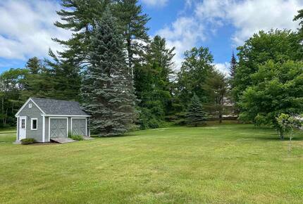 Lake Winnipesaukee Elegance | Tranquil Views & Timeless Comfort - Center Tuftonboro, New Hampshire