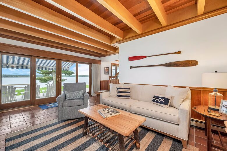 Lake Winnipesaukee Elegance | Tranquil Views & Timeless Comfort - Center Tuftonboro, New Hampshire