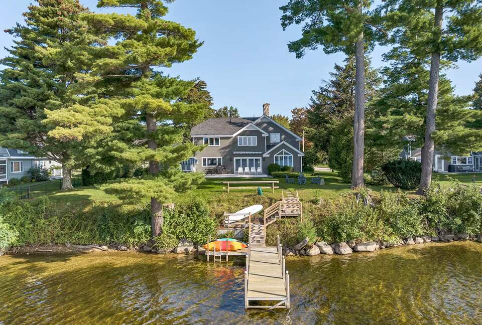 Lake Winnipesaukee Elegance | Tranquil Views & Timeless Comfort - Center Tuftonboro, New Hampshire