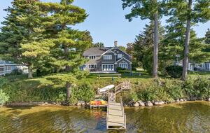 Lake Winnipesaukee Elegance | Tranquil Views & Timeless Comfort - Center Tuftonboro, New Hampshire