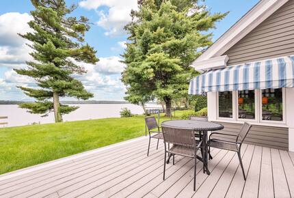Lake Winnipesaukee Elegance | Tranquil Views & Timeless Comfort - Center Tuftonboro, New Hampshire