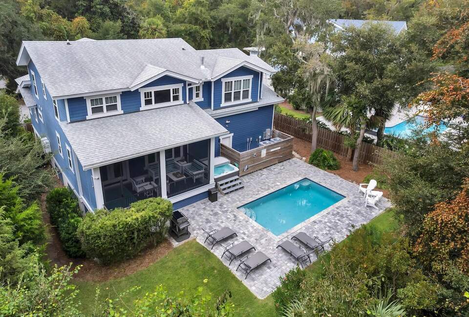 Deja Blue-6BR w Pool Hot Tub-Steps To Beach - Hilton Head Island, South Carolina